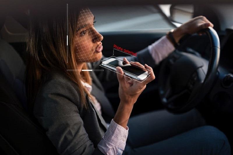 ИИ отучит водителей курить за рулем и залипать в телефон
