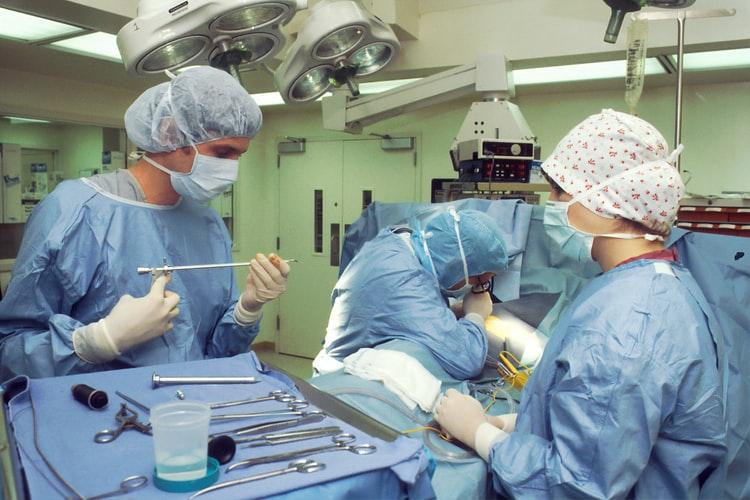 В Ставрополе хирург провёл операцию в очках дополненной реальности