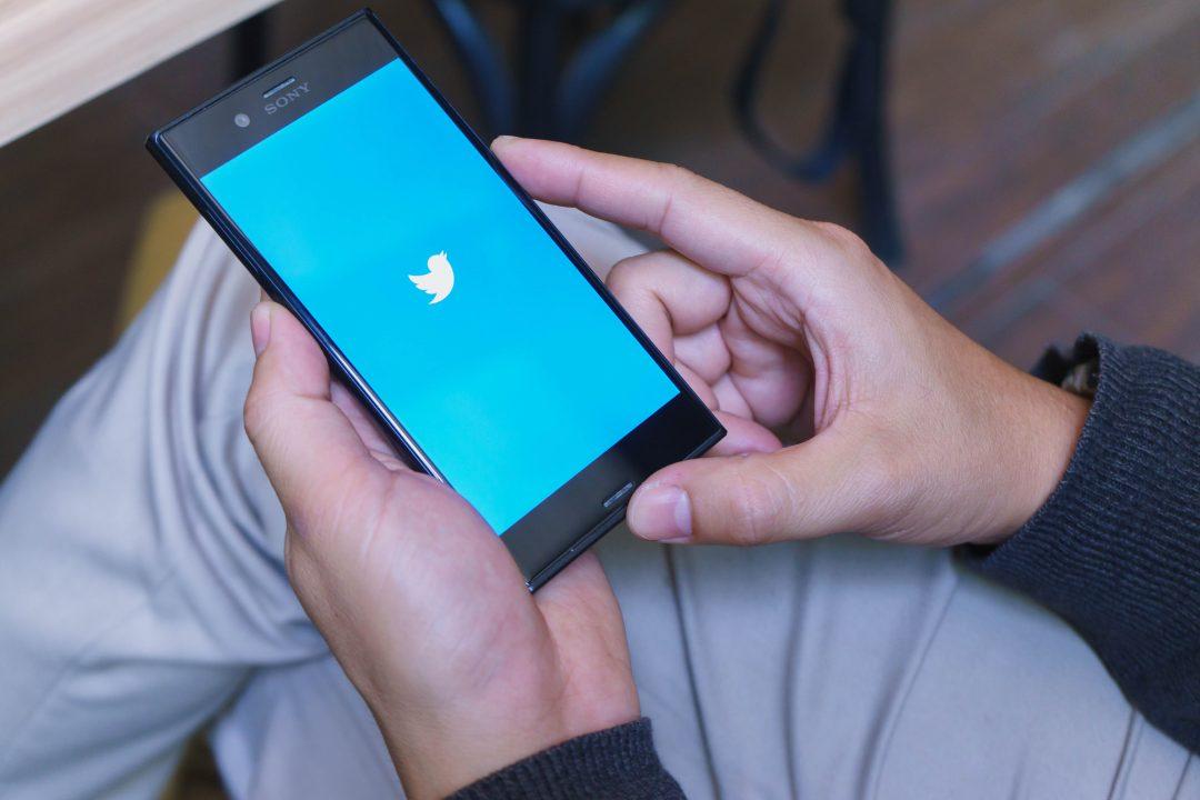Зумеры взломали десятки популярных аккаунтов в Твиттере