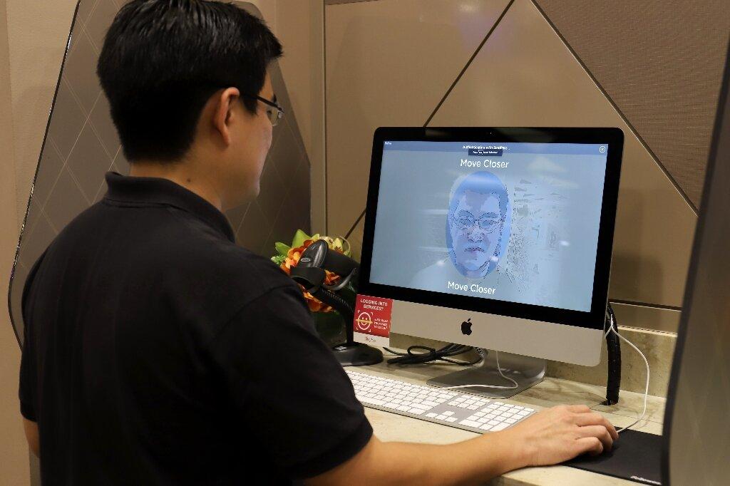 В Сингапуре начнут распознавать лица для удостоверения личности