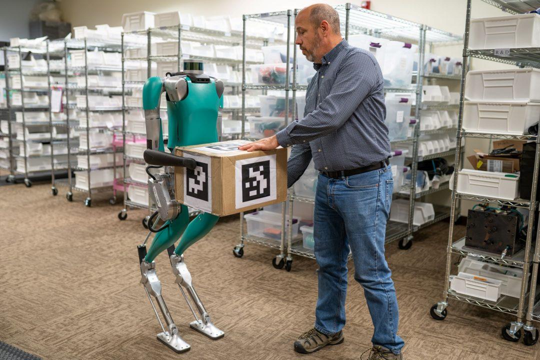 Agility Robotics продают робота-гуманоида