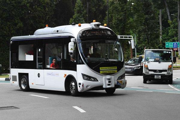 В Сингапуре запустили первый полностью автономный автобус