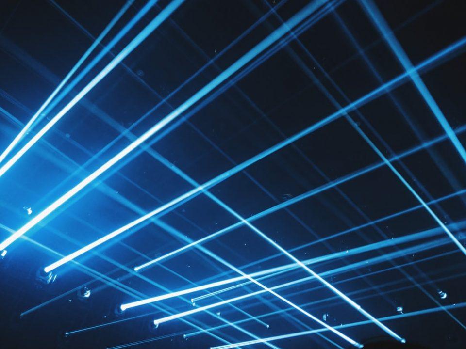 Лазер увеличивает скорость передачи данных в 10 тысяч раз