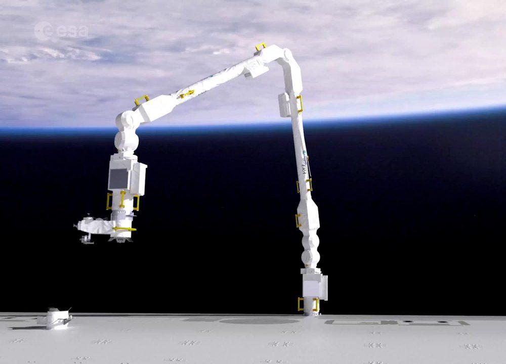 Посмотрите, как 11-метровый робот-манипулятор готовили к запуску в космос