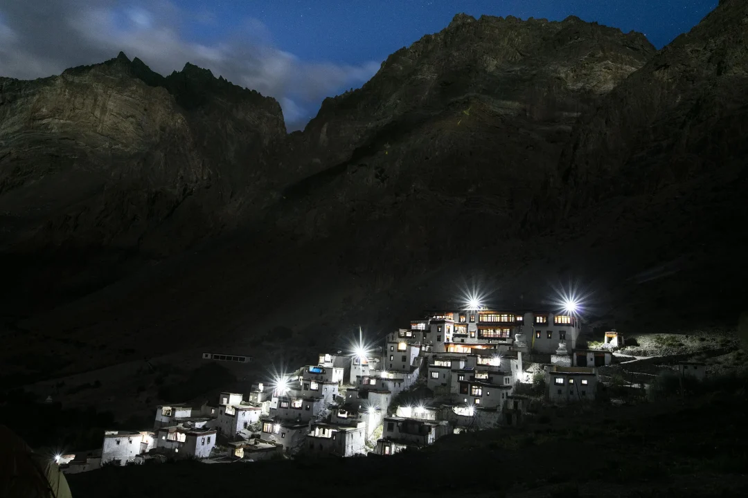 [Почитайте] как в Гималаи провели электричество с помощью микросетей на солнечных батареях
