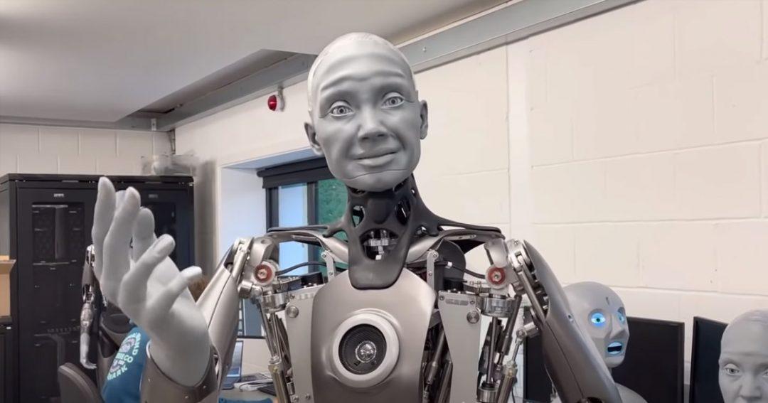 [Посмотрите] на робота-андроида с реалистичной мимикой