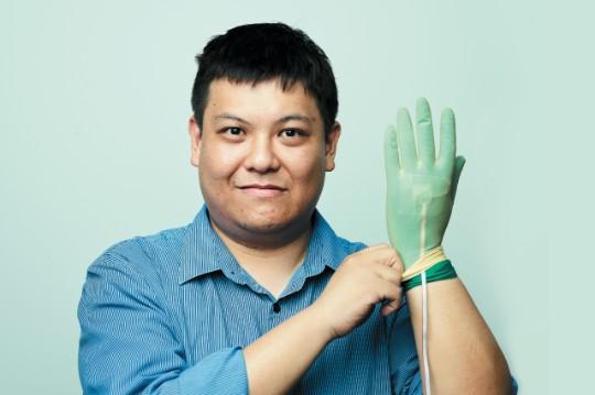 Создали умные перчатки для обучения хирургов