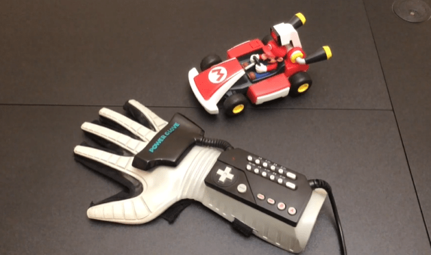 Ютубер адаптировал контроллер Power Glove для приставки NES к консоли Nintendo Switch