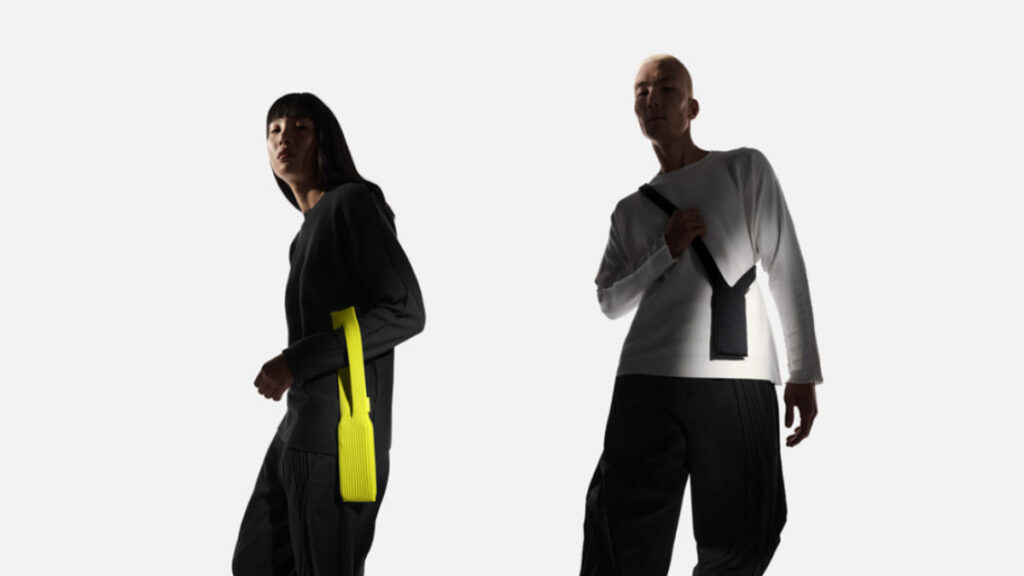 Apple выпустила «носки» для iPhone