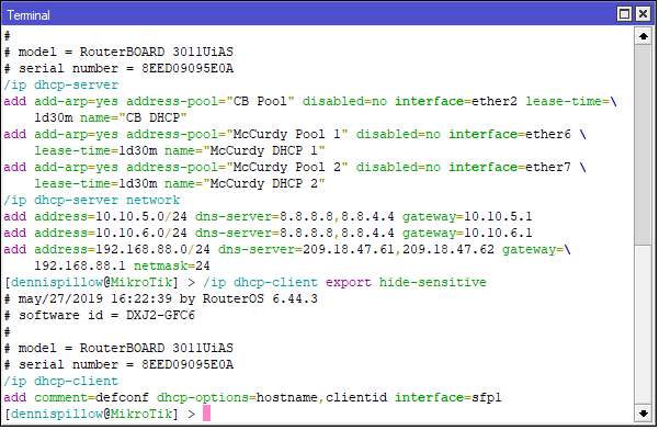 Так выглядит запущенный DHCP-сервер на оборудовании MikroTik. Админ видит всё: от привязки к интерфейсу до списка выдаваемых DNS