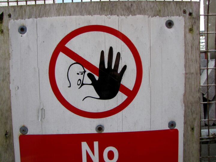 YouTube начал удалять крупные AI-каналы