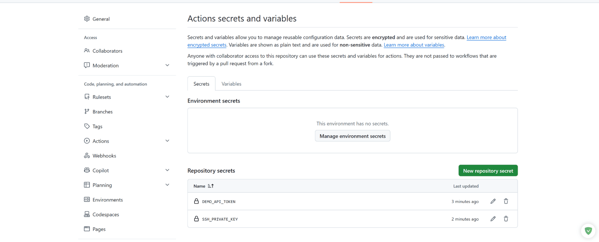 Страница настроек секретов репозитория в GitHub с добавленными secret'ами